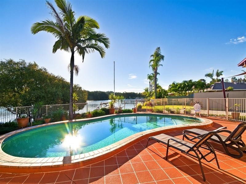 7 Chown Avenue, Currumbin Waters QLD 4223