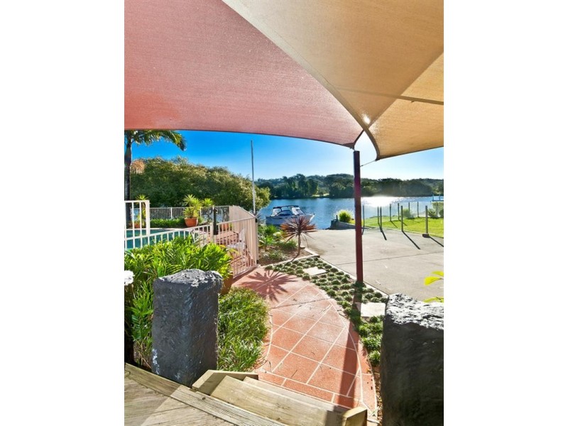 7 Chown Avenue, Currumbin Waters QLD 4223