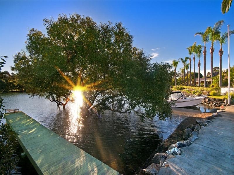 7 Chown Avenue, Currumbin Waters QLD 4223