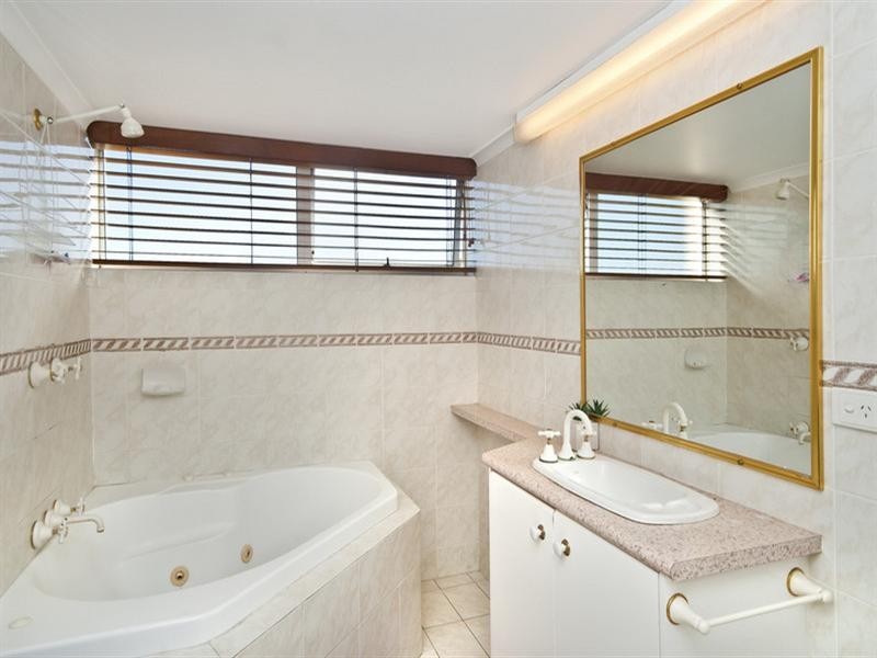 2/1439 Gold Coast Highway, Palm Beach QLD 4221