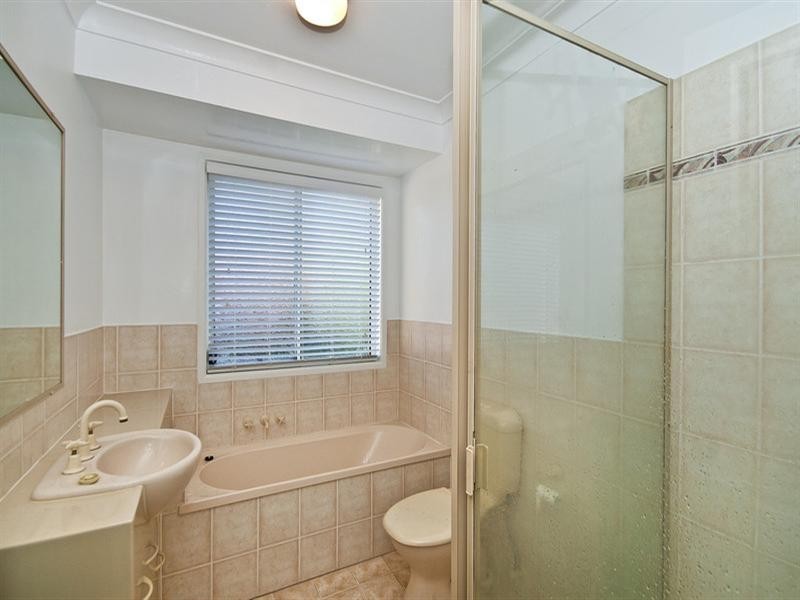 19 Madeline Street, Mudgeeraba QLD 4213