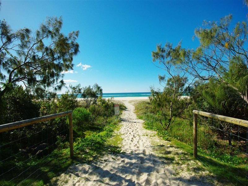 135 Golden Four Drive, Bilinga QLD 4225