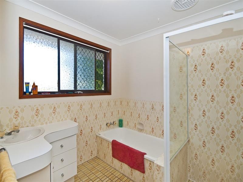 30 Diplacus Drive, Palm Beach QLD 4221