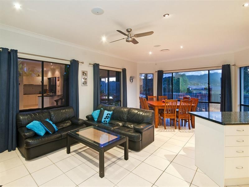 41 Gerona Circuit, Varsity Lakes QLD 4227