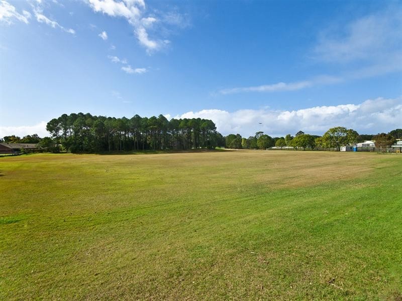 103 K P McGrath Drive, Elanora QLD 4221