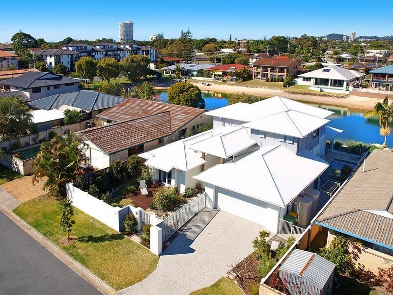 98 Parnki Parade, Palm Beach QLD 4221