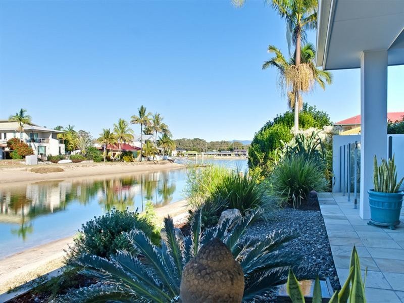 98 Parnki Parade, Palm Beach QLD 4221