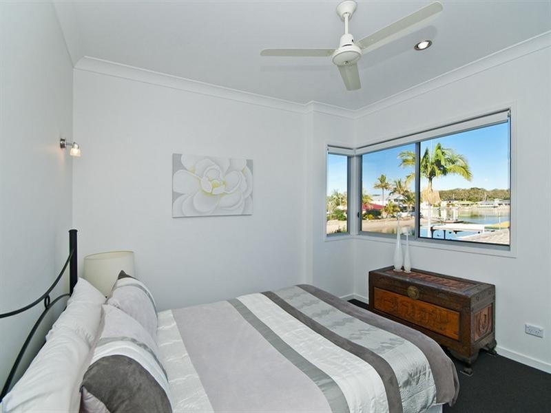 98 Parnki Parade, Palm Beach QLD 4221