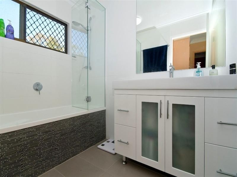 24 Blamey Drive, Currumbin QLD 4223