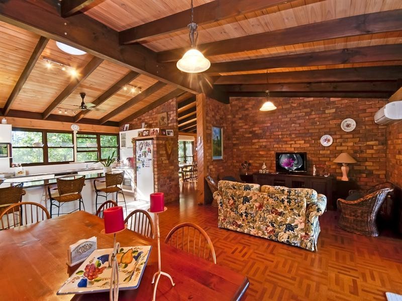 42 Goolabah Drive, Tallebudgera QLD 4228