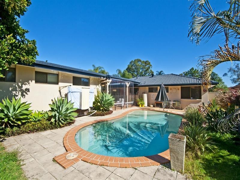 32 Seabrook Street, Elanora QLD 4221