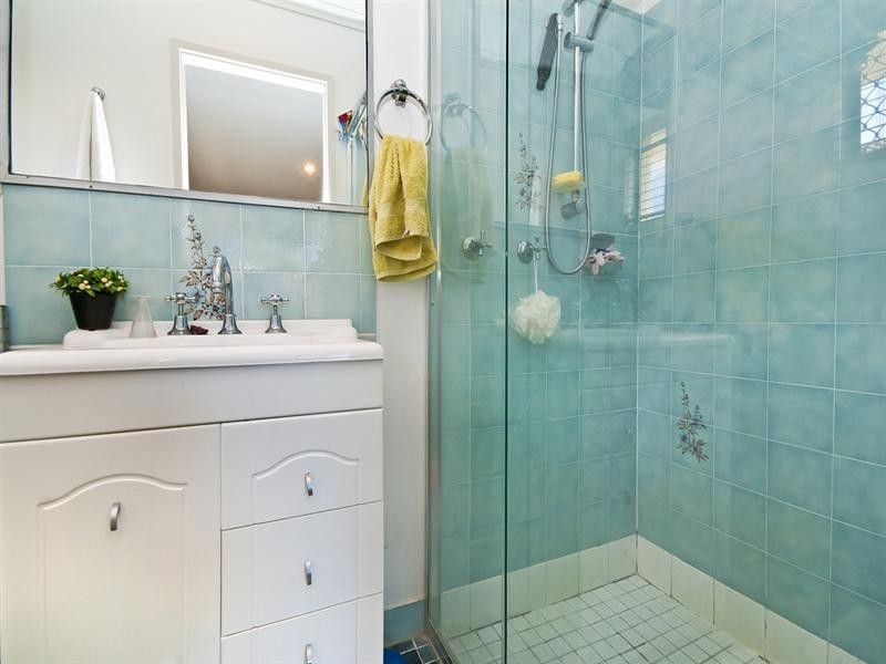 32 Seabrook Street, Elanora QLD 4221