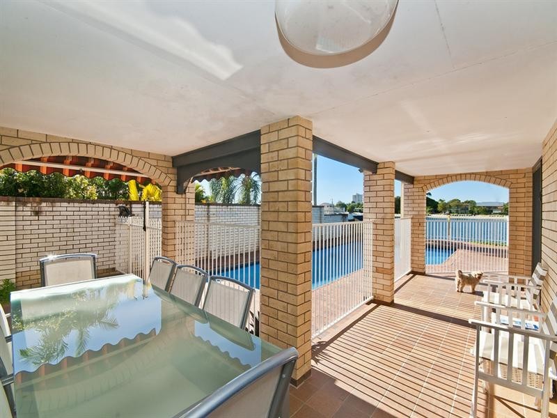 166 Mallawa Drive, Palm Beach QLD 4221