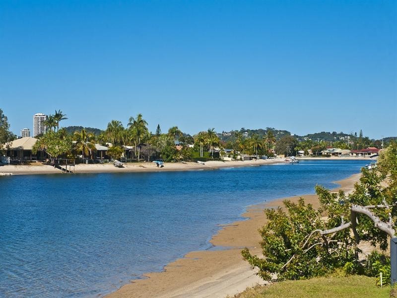 166 Mallawa Drive, Palm Beach QLD 4221