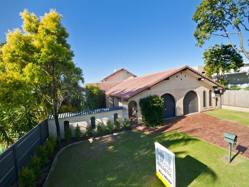 166 Mallawa Drive, Palm Beach QLD 4221