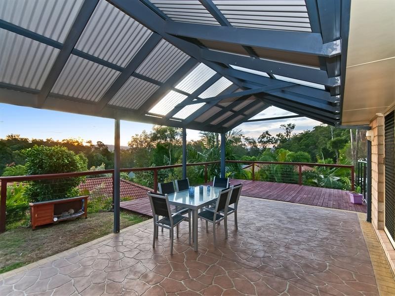 25 Forest Drive, Elanora QLD 4221