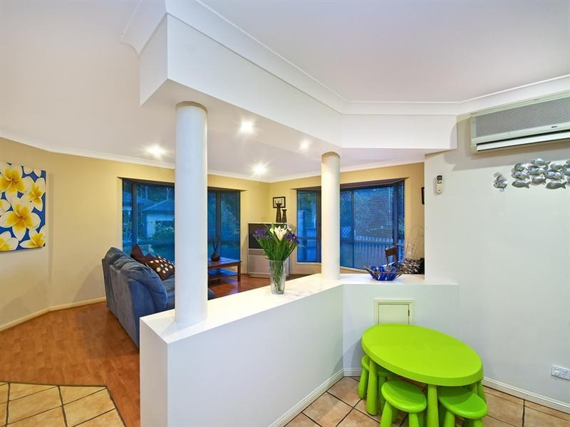 25 Forest Drive, Elanora QLD 4221