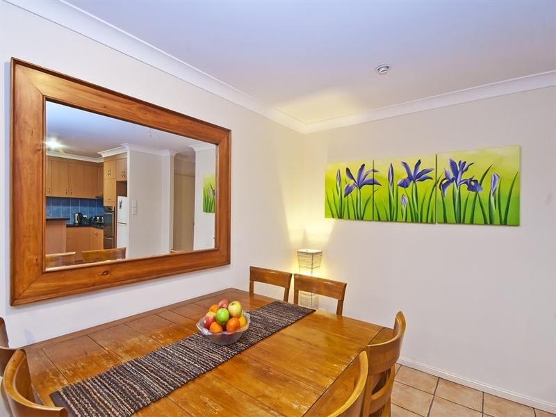 25 Forest Drive, Elanora QLD 4221