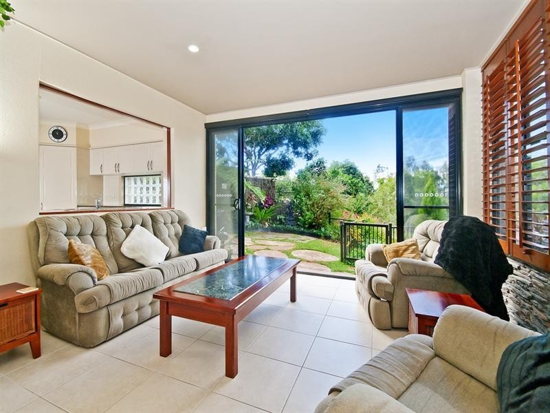 3 Nyoka Court, Elanora QLD 4221