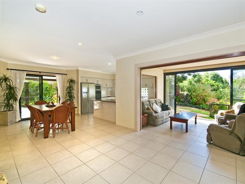 3 Nyoka Court, Elanora QLD 4221