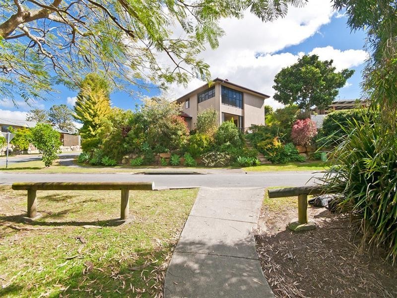 3 Nyoka Court, Elanora QLD 4221