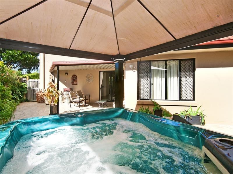 3 Nyoka Court, Elanora QLD 4221