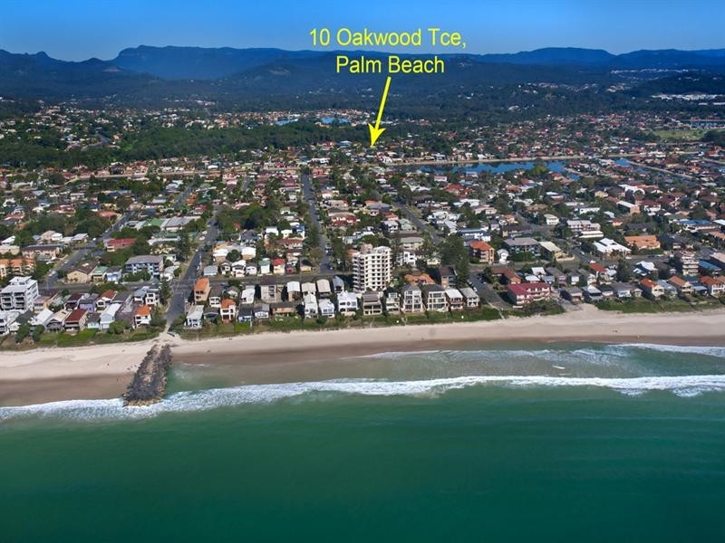 10 Oakwood Terrace, Palm Beach QLD 4221