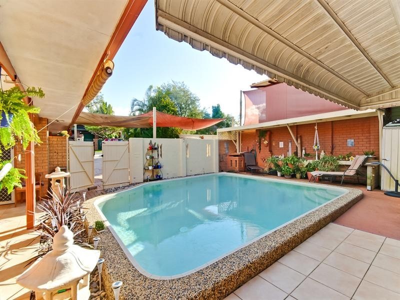 10 Oakwood Terrace, Palm Beach QLD 4221