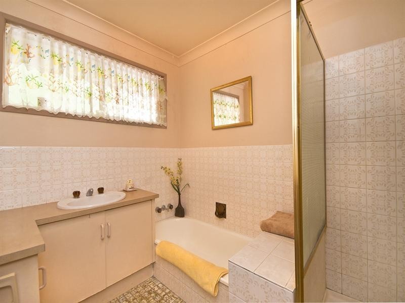 10 Oakwood Terrace, Palm Beach QLD 4221