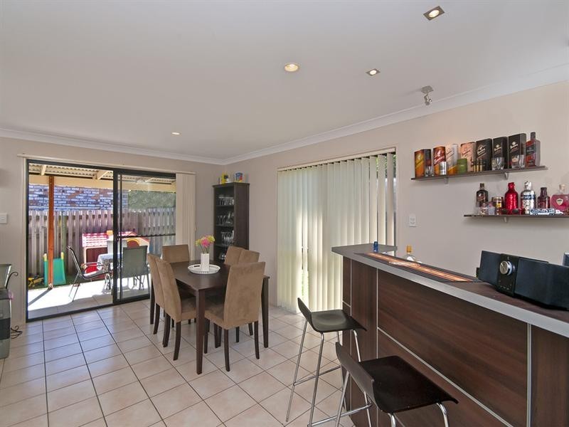 36 Tussock Crescent, Elanora QLD 4221