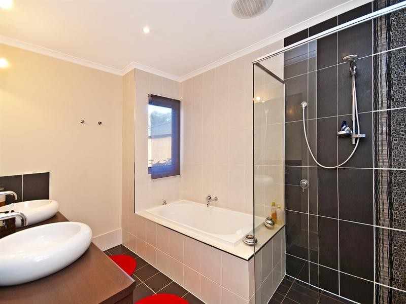 16 Fernleigh Court, Currumbin QLD 4223