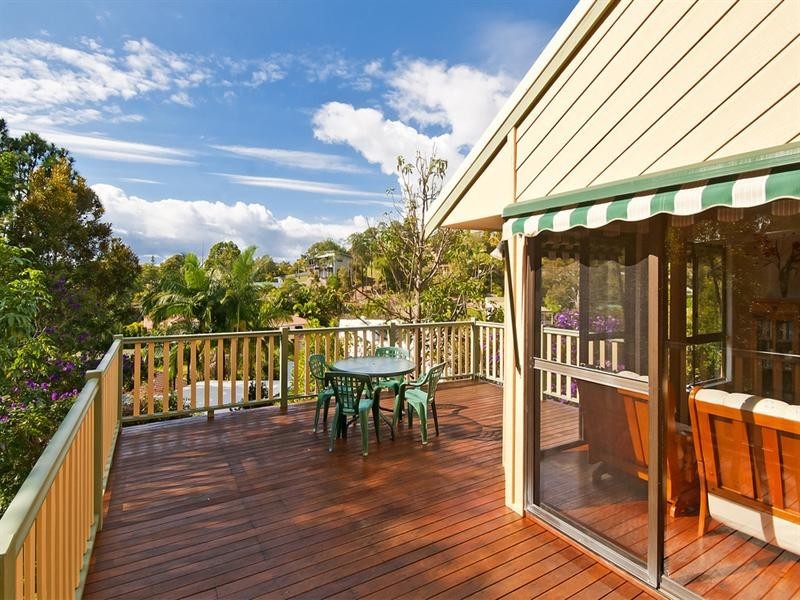 8 Jarrahdale Drive, Elanora QLD 4221