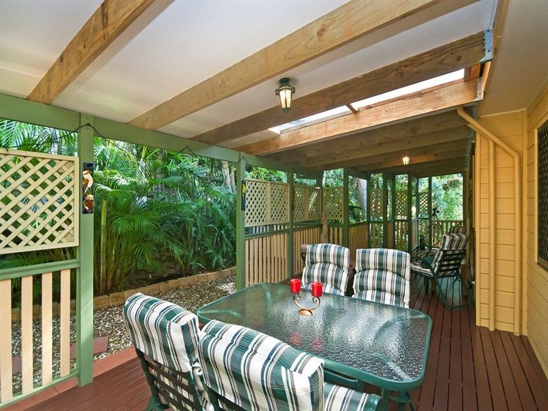 8 Jarrahdale Drive, Elanora QLD 4221