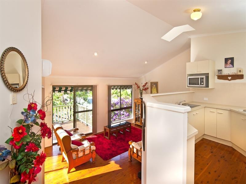 8 Jarrahdale Drive, Elanora QLD 4221