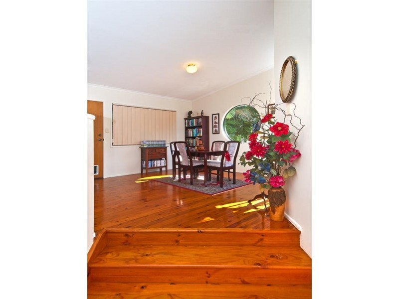 8 Jarrahdale Drive, Elanora QLD 4221