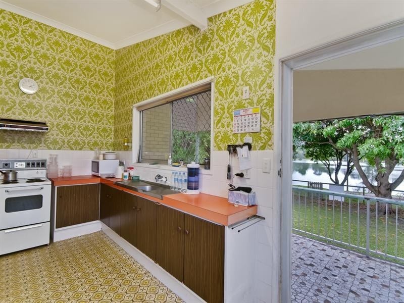 74 Laguna Avenue, Palm Beach QLD 4221