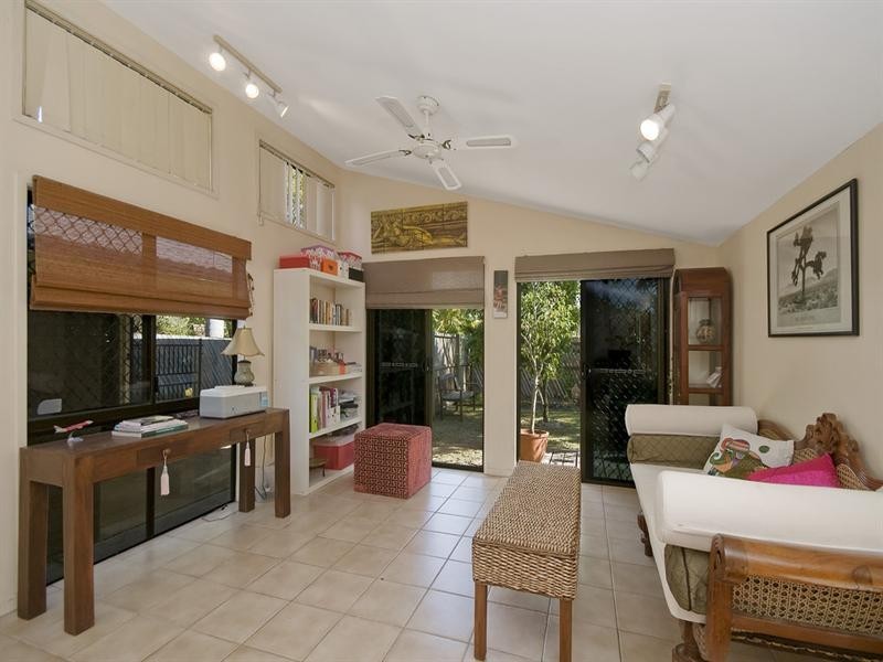 22 Carolina Close, Elanora QLD 4221