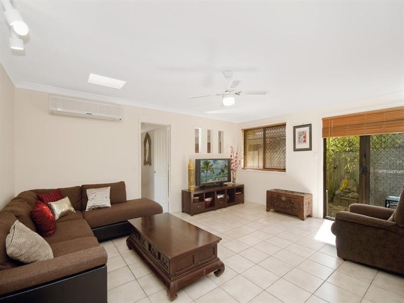22 Carolina Close, Elanora QLD 4221