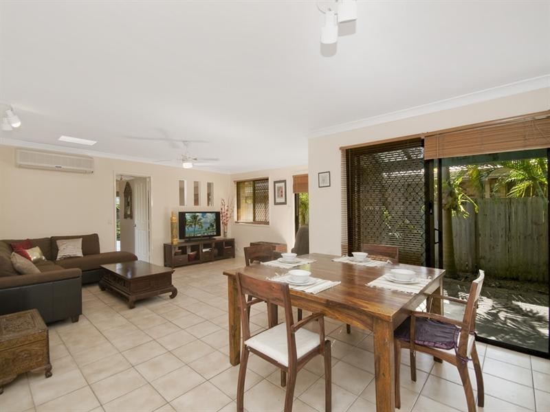 22 Carolina Close, Elanora QLD 4221