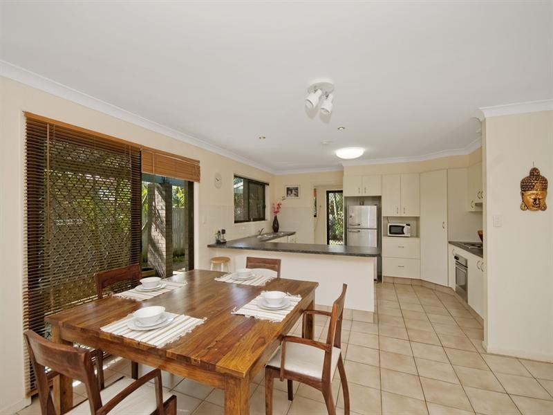 22 Carolina Close, Elanora QLD 4221