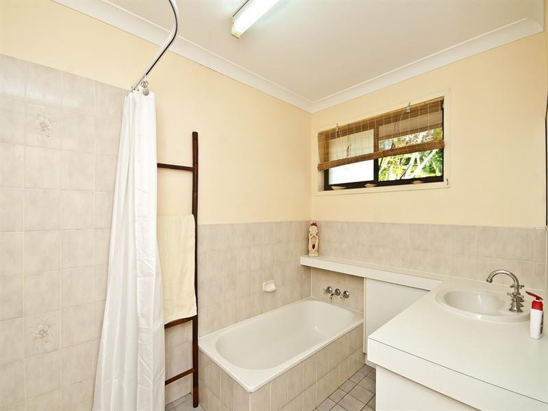 22 Carolina Close, Elanora QLD 4221