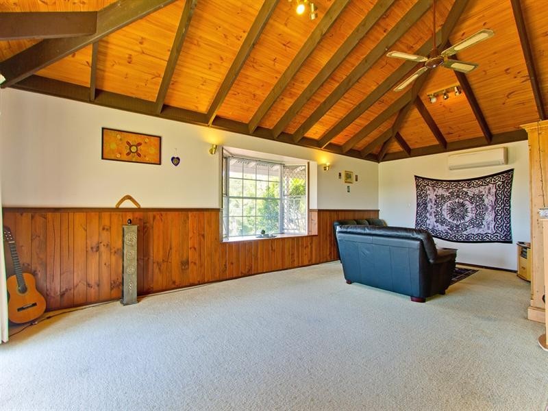 7 Pinecone Court, Elanora QLD 4221