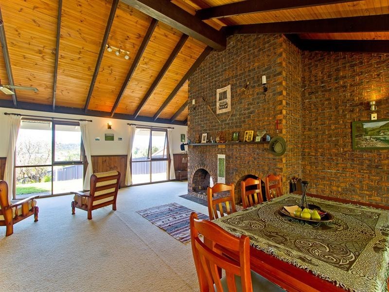 7 Pinecone Court, Elanora QLD 4221
