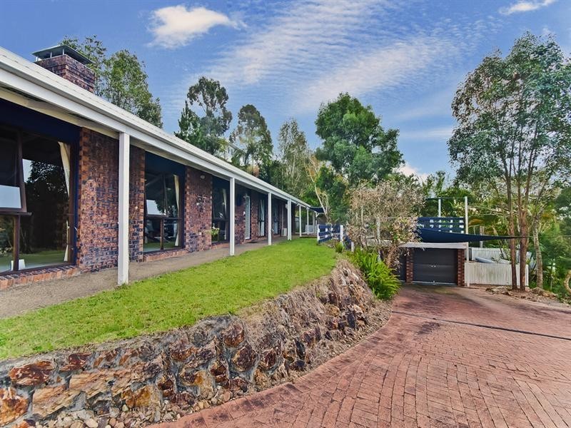 7 Pinecone Court, Elanora QLD 4221