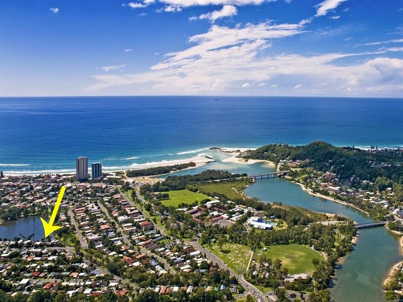 15 Tahiti Avenue, Palm Beach QLD 4221