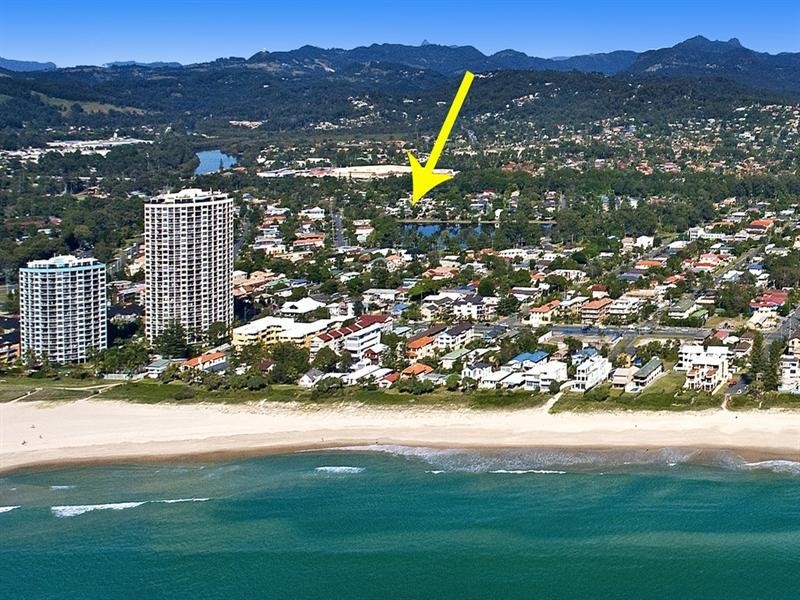 15 Tahiti Avenue, Palm Beach QLD 4221