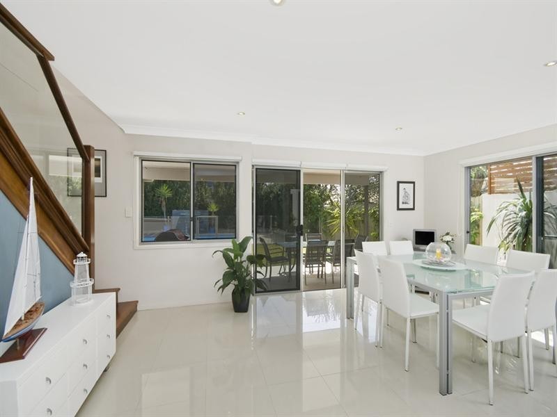 50 Leyte Avenue, Palm Beach QLD 4221