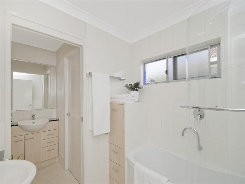 50 Leyte Avenue, Palm Beach QLD 4221