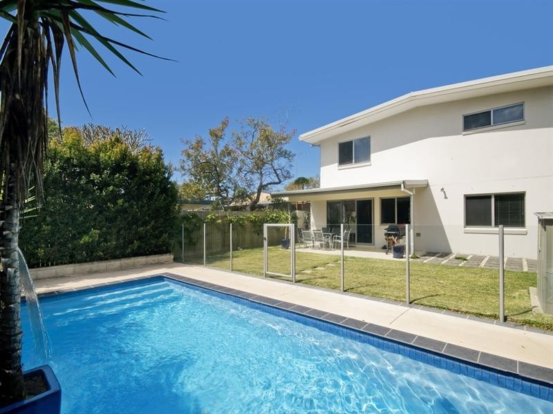 50 Leyte Avenue, Palm Beach QLD 4221