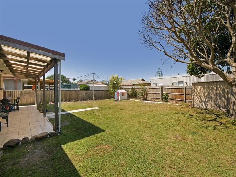 40 Denawen Street, Palm Beach QLD 4221